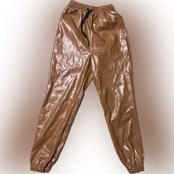 HIGH WAISTED PLEATHER PANTS - Picture 3 of 3